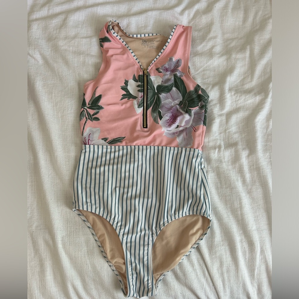 Albion Pink Floral Zip-Up Swimsuit- EUC Small